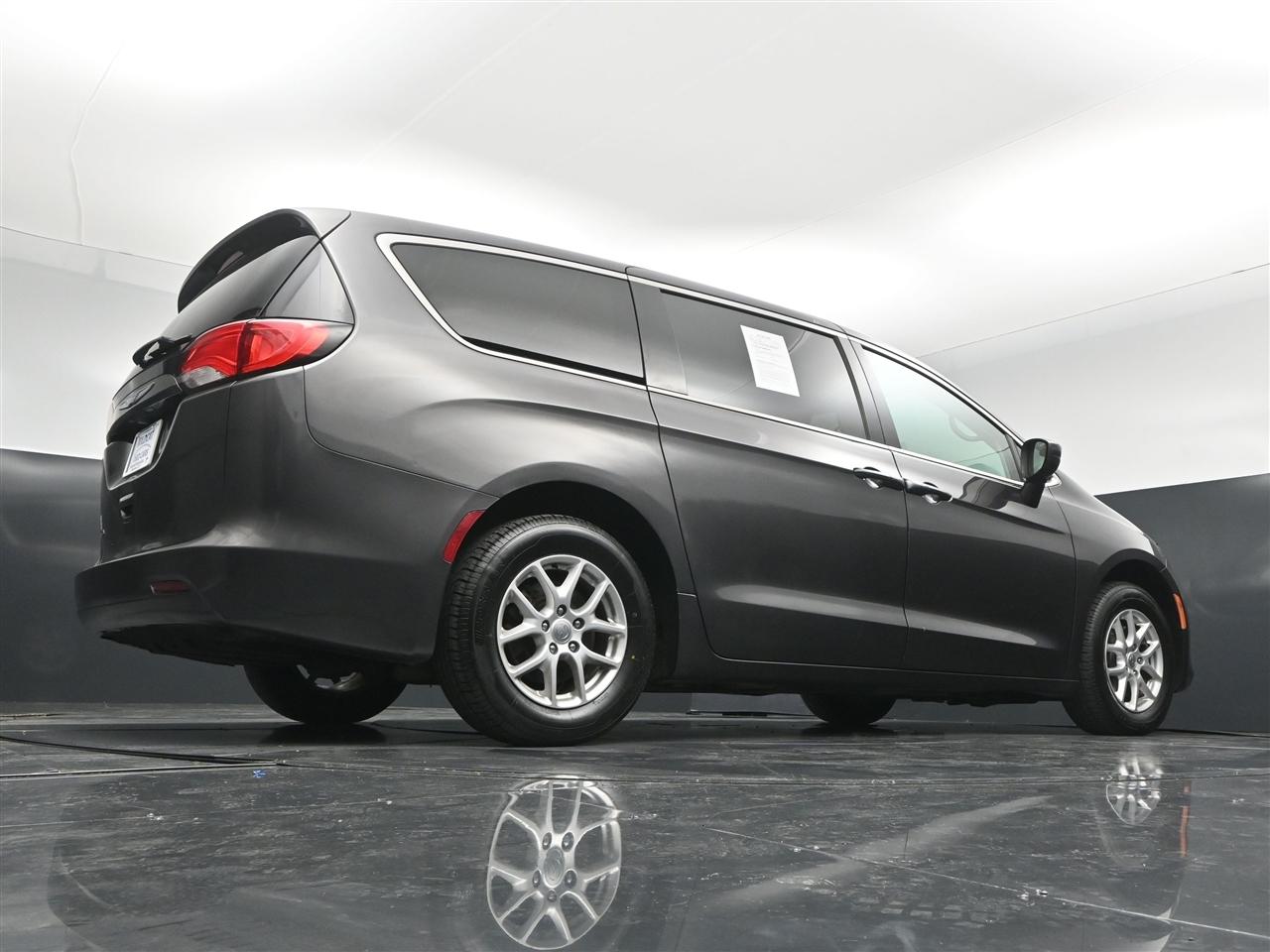 Chrysler Pacifica Touring 2017