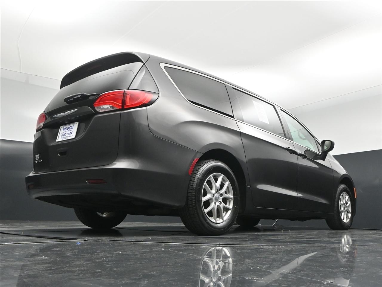 Chrysler Pacifica Touring 2017