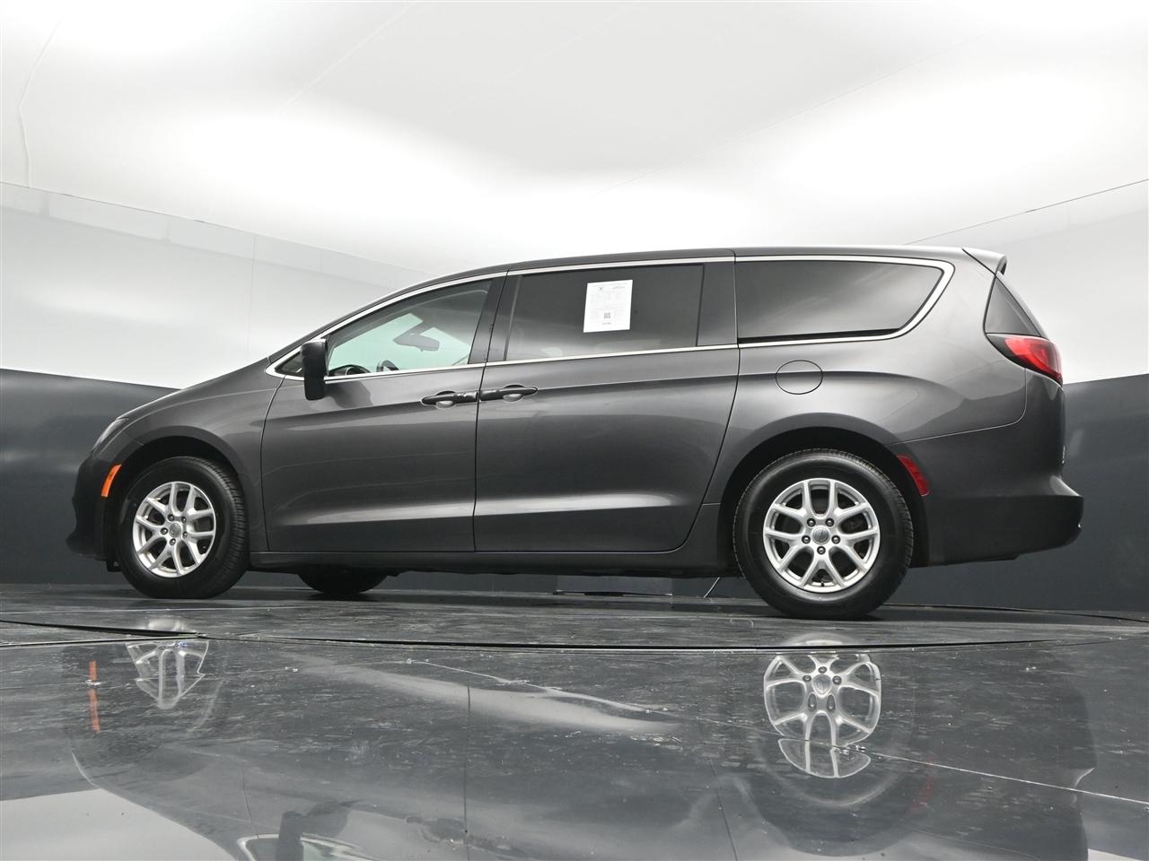 Chrysler Pacifica Touring 2017