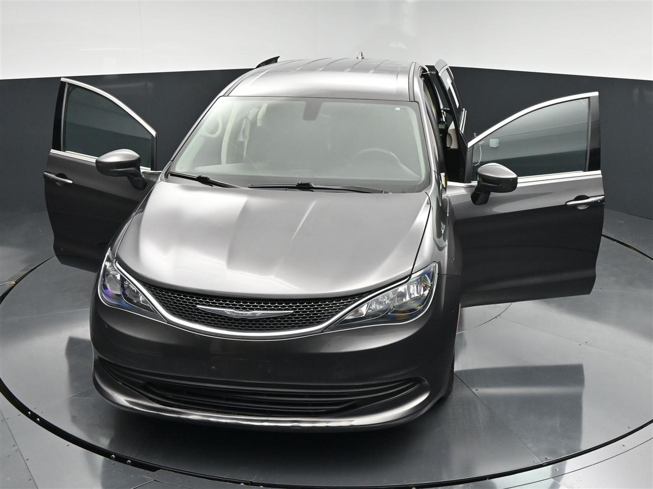 Chrysler Pacifica Touring 2017