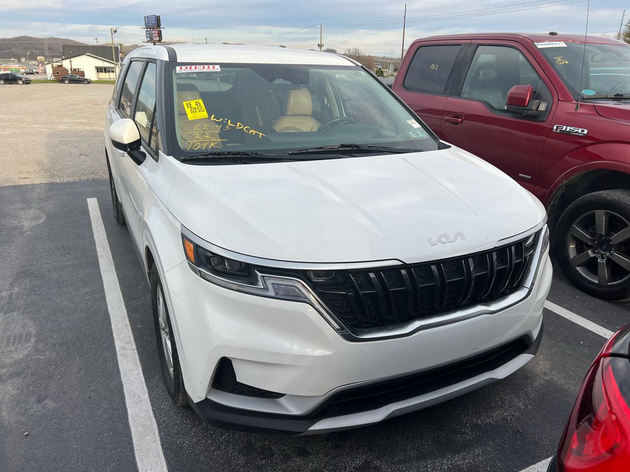 2022 Kia Carnival LX FWD