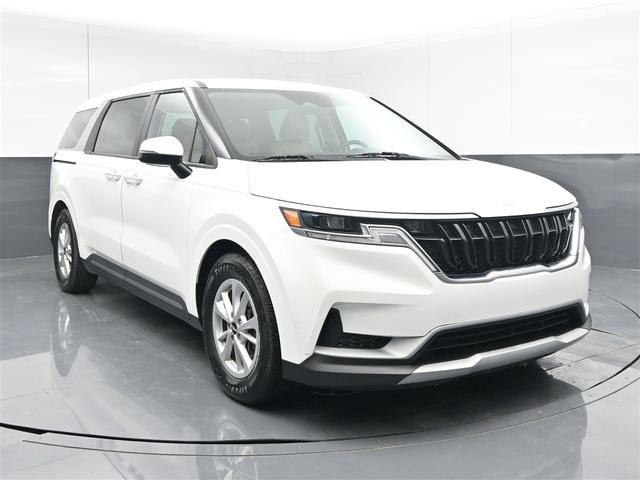 White 2022 Kia Carnival LX FWD Minivan Front-Wheel Drive Automatic