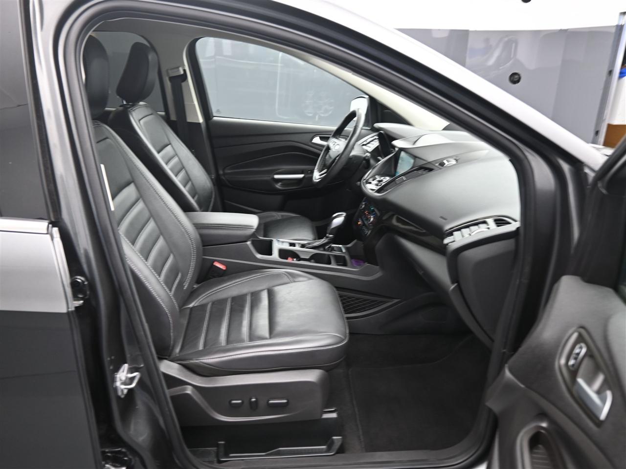 Ford Escape Titanium FWD 2019