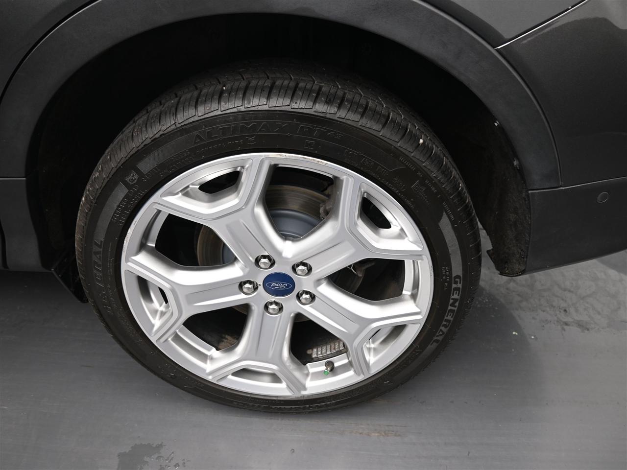 Ford Escape Titanium FWD 2019