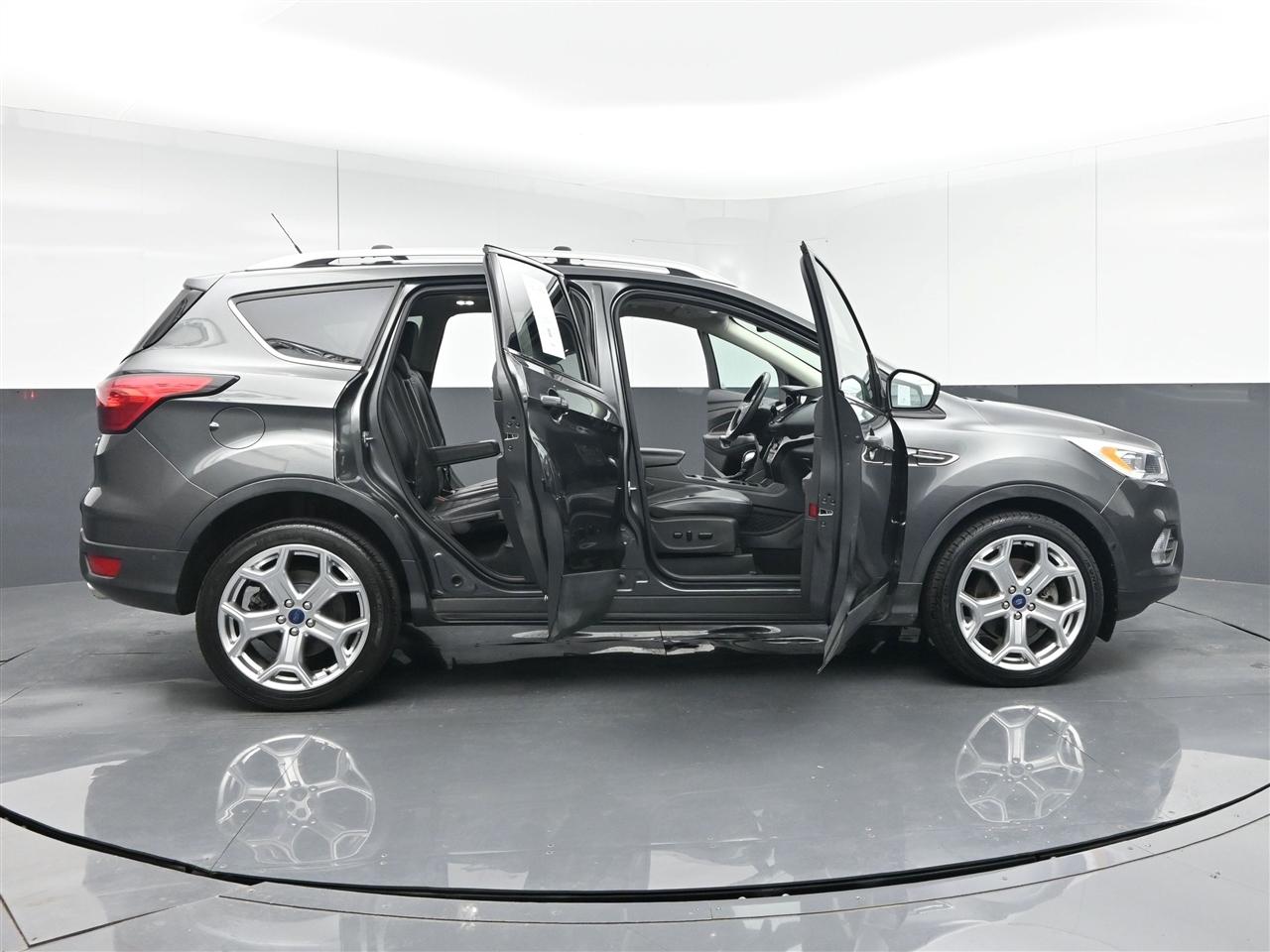 Ford Escape Titanium FWD 2019