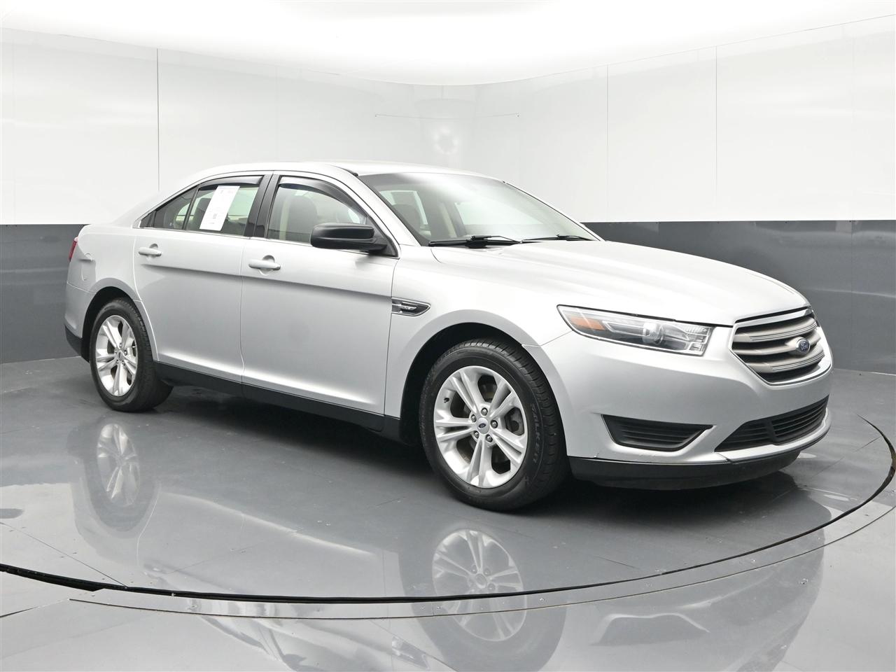Ford Taurus SE FWD 2019
