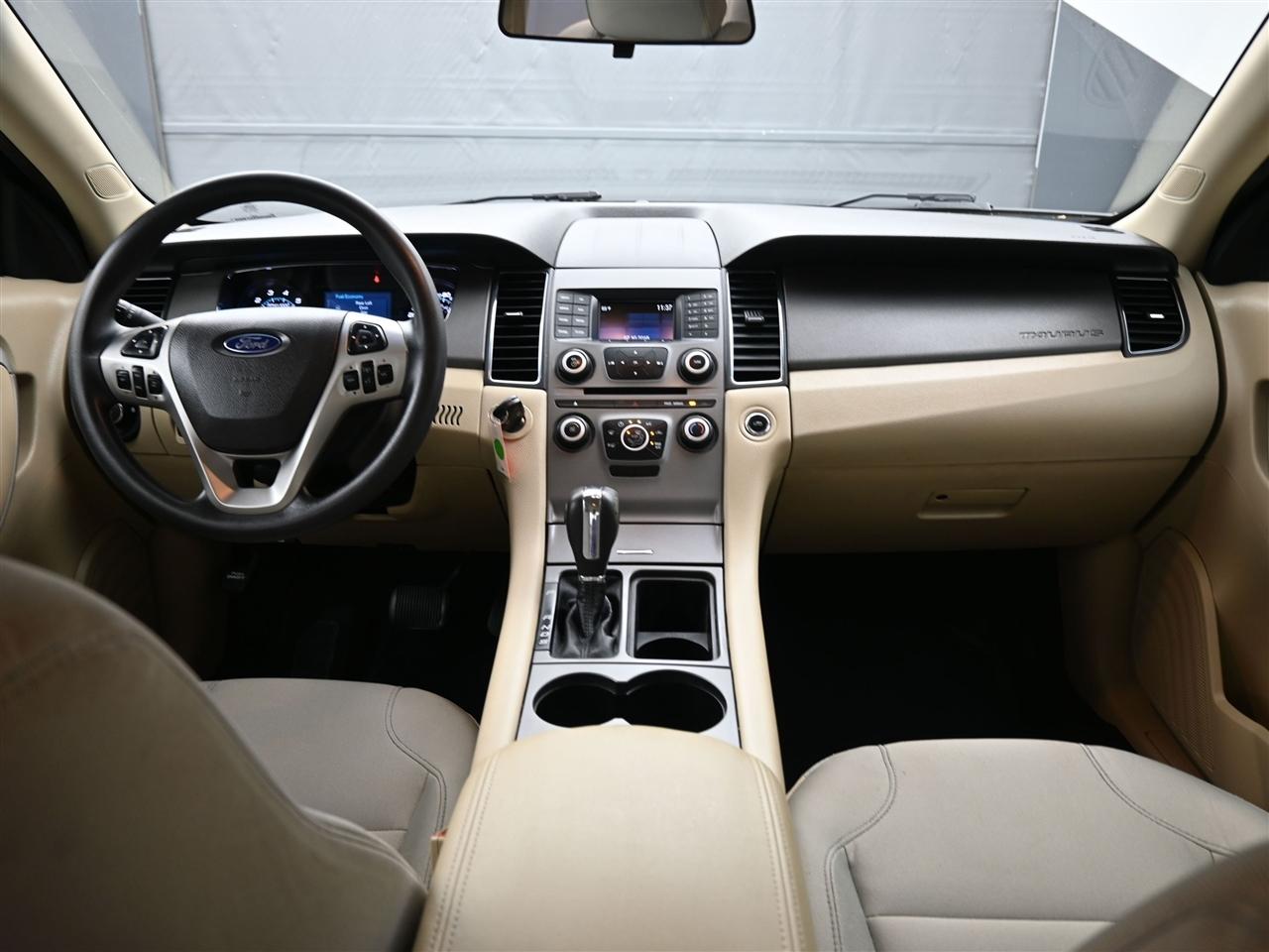 Ford Taurus SE FWD 2019