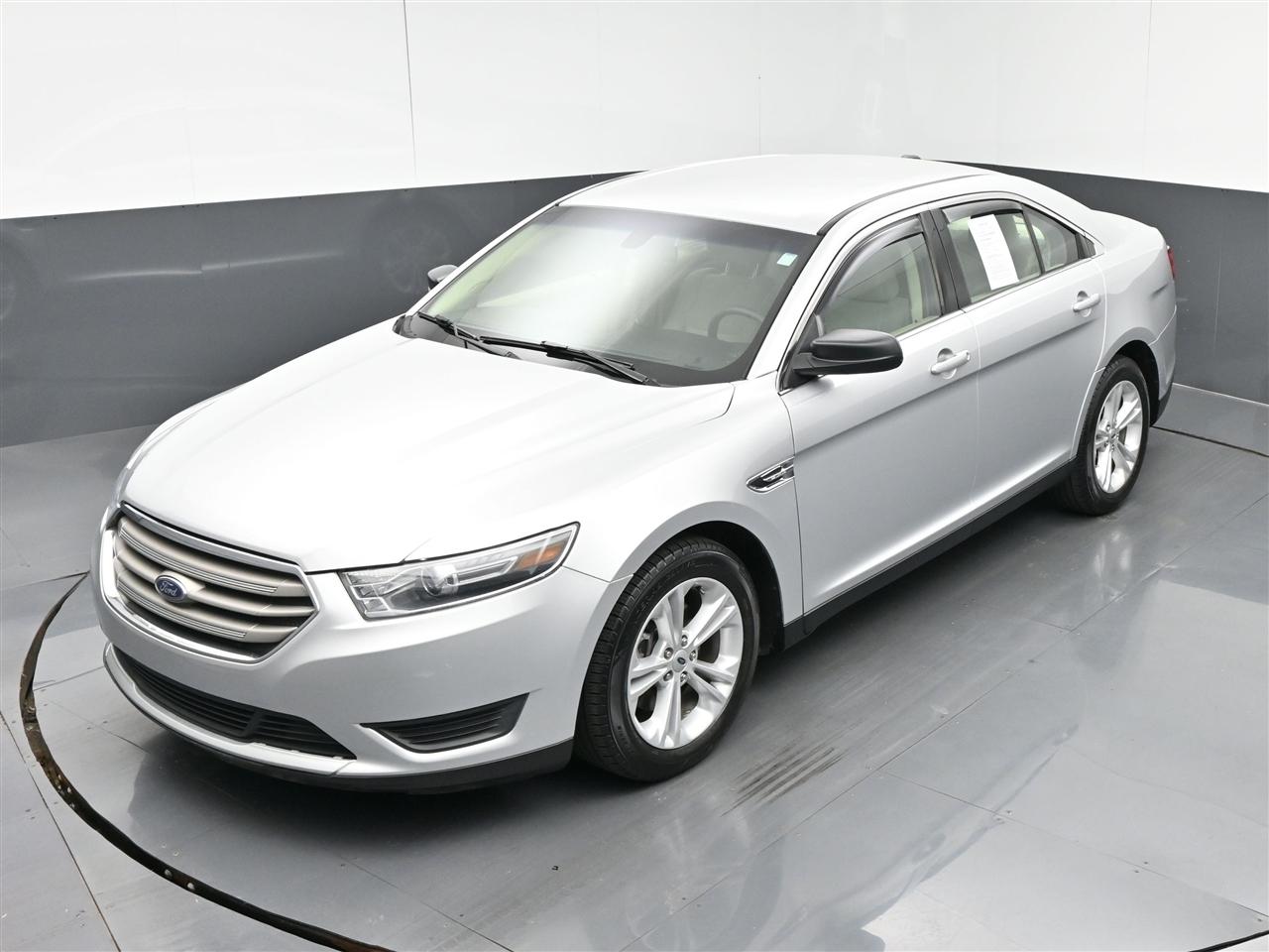 Ford Taurus SE FWD 2019