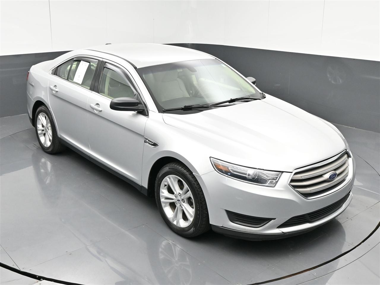 Ford Taurus SE FWD 2019