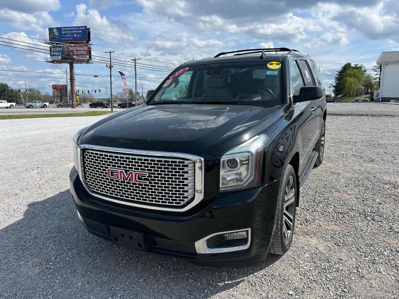 GMC Yukon Denali 4WD 2017