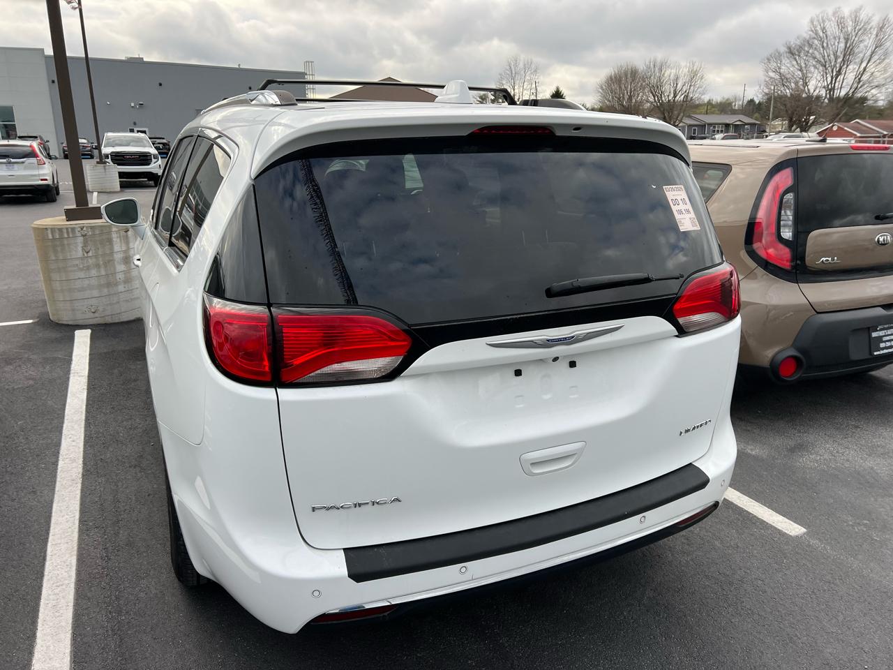 Chrysler Pacifica Limited 2020