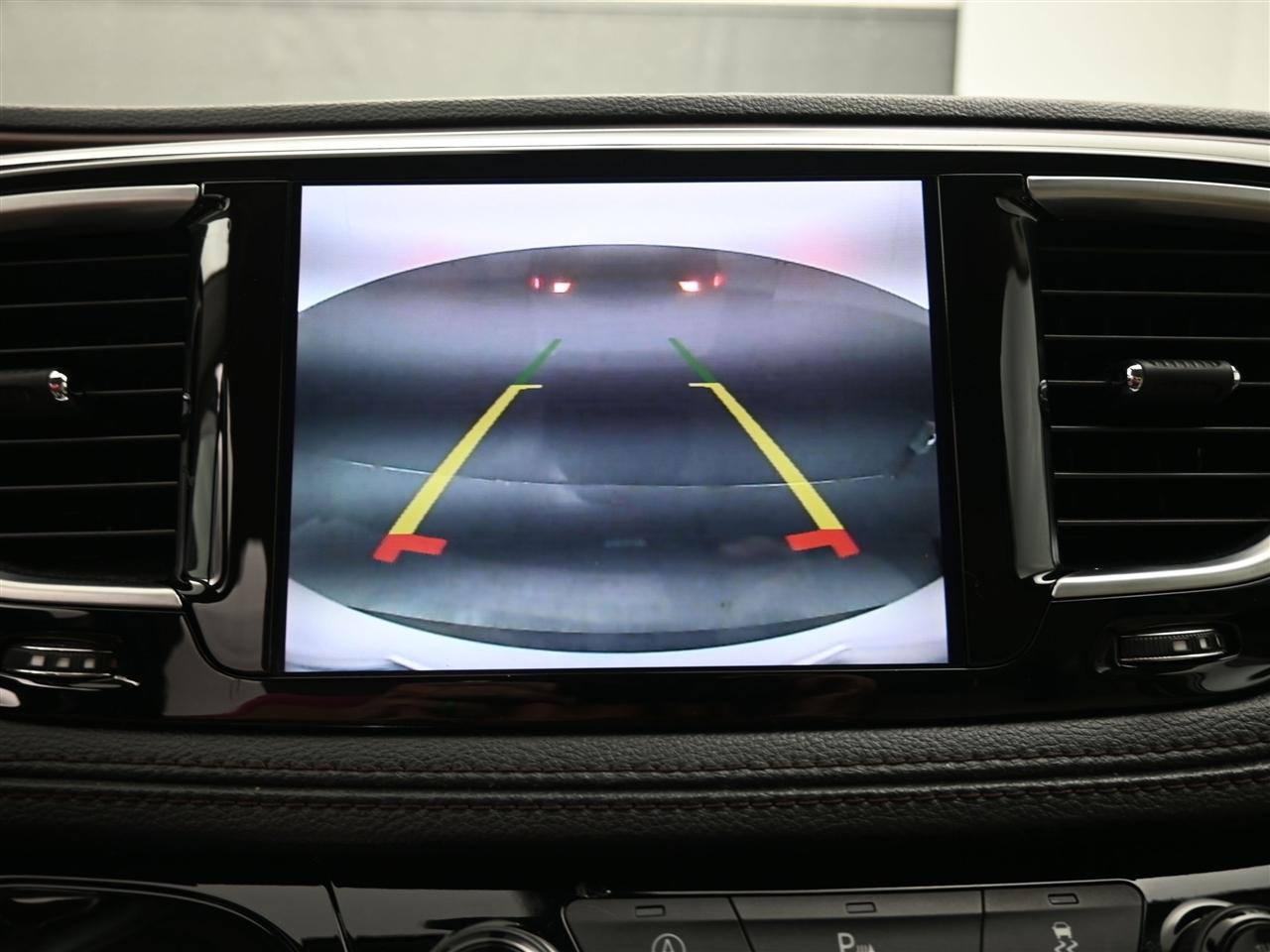 Chrysler Pacifica Limited 2020