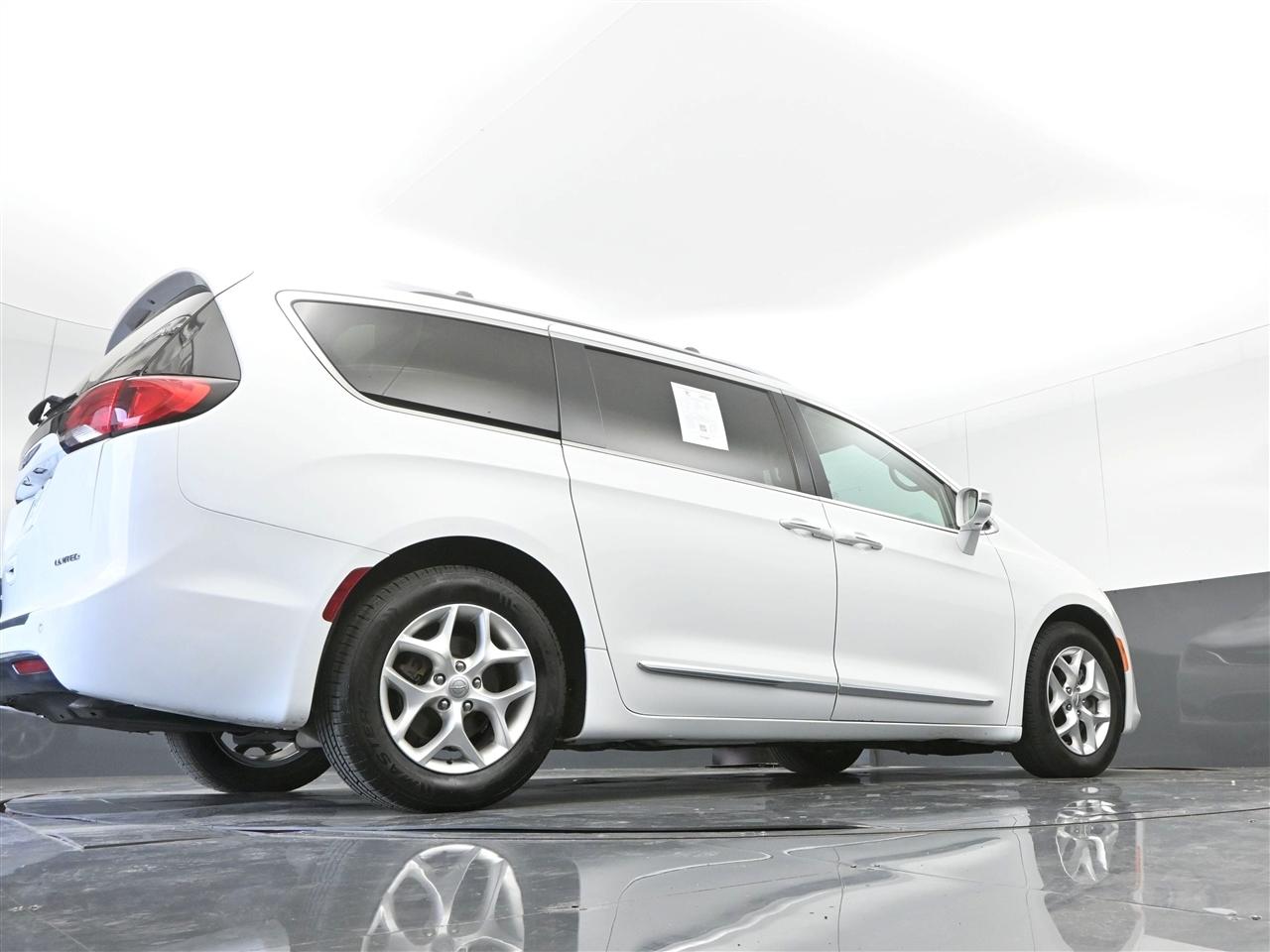 Chrysler Pacifica Limited 2020