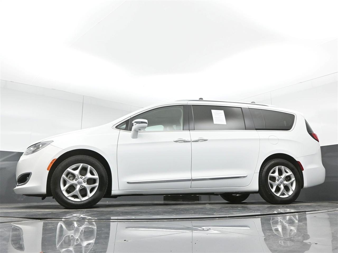 Chrysler Pacifica Limited 2020