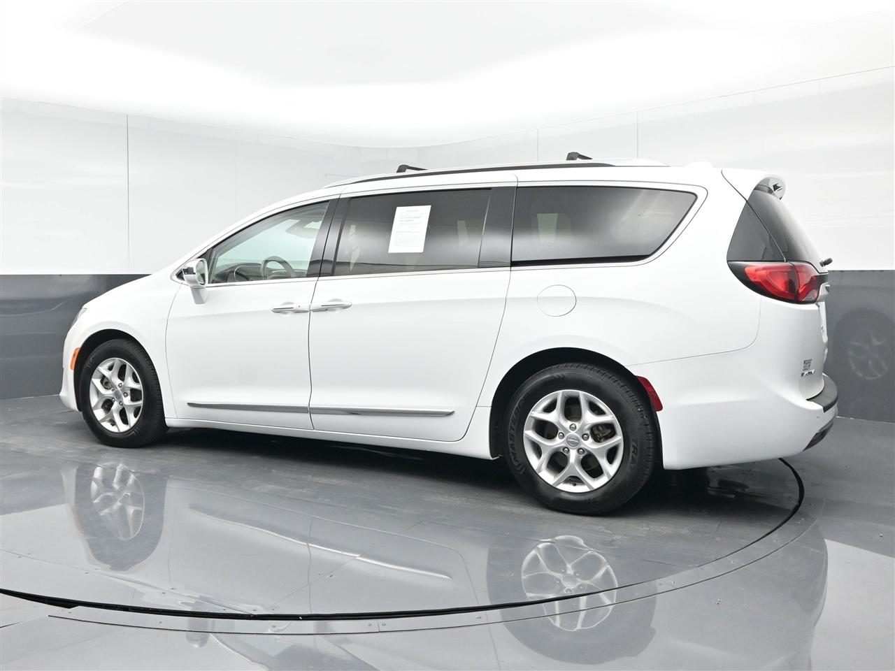 Chrysler Pacifica Limited 2020