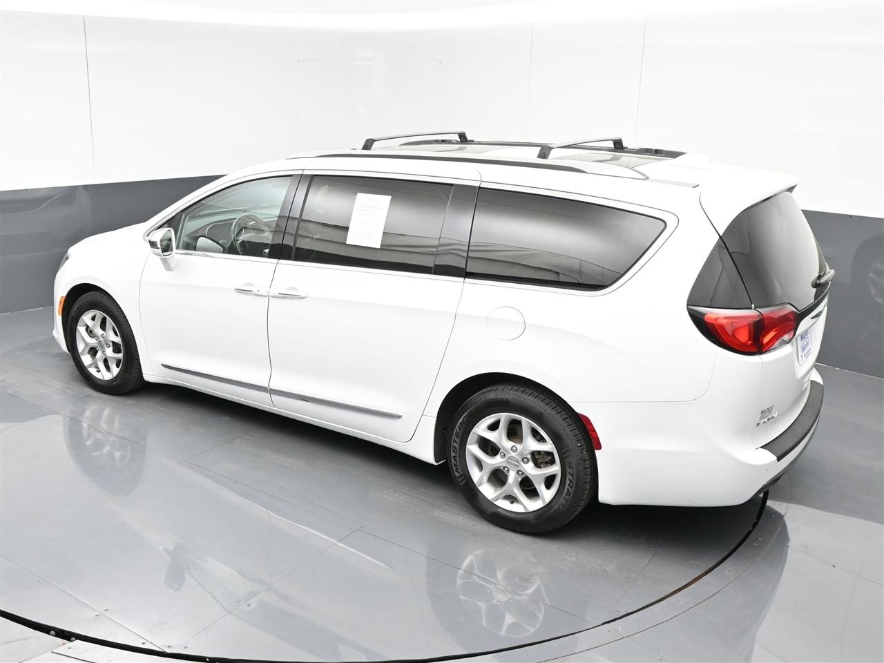 Chrysler Pacifica Limited 2020