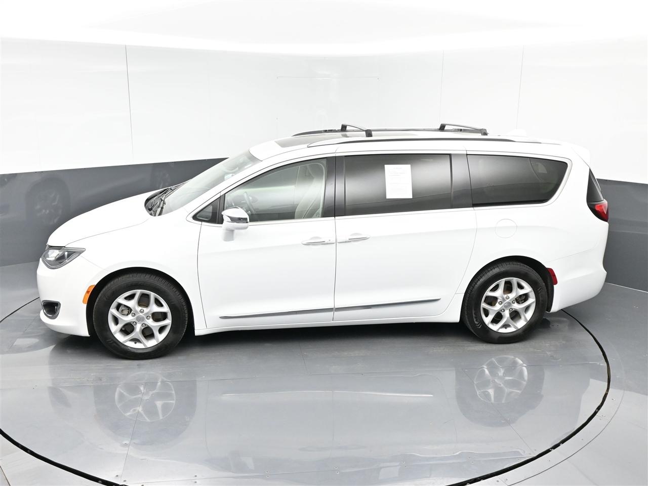 Chrysler Pacifica Limited 2020