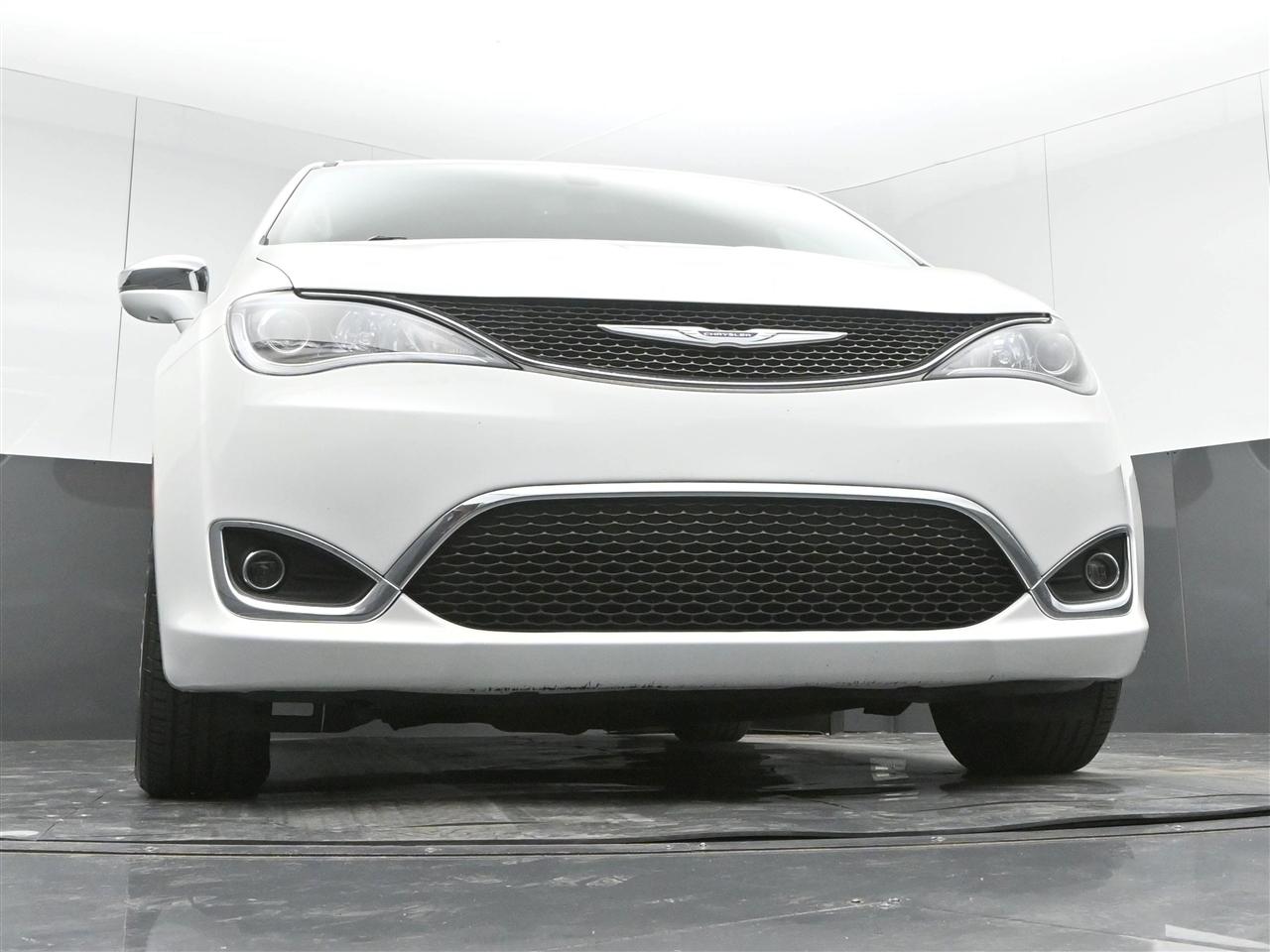 Chrysler Pacifica Limited 2020