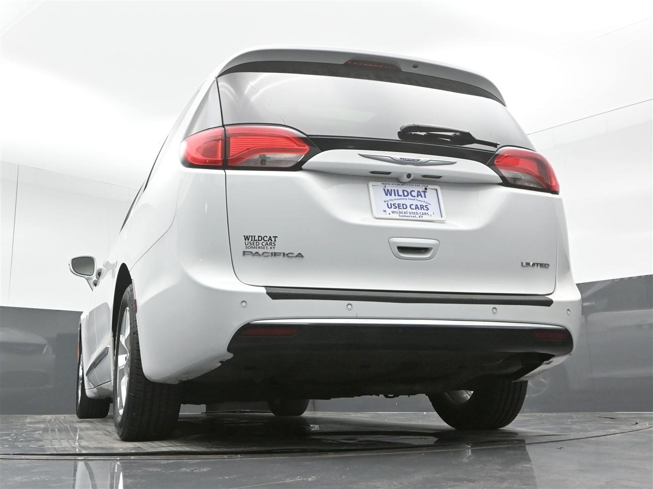 Chrysler Pacifica Limited 2020