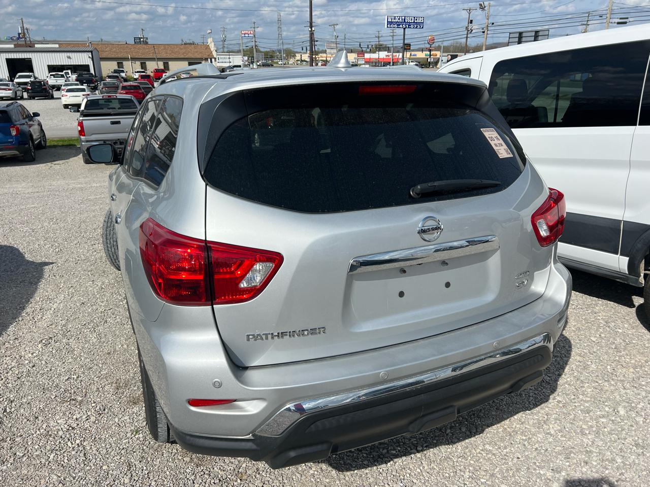 Nissan Pathfinder SV 4WD 2020