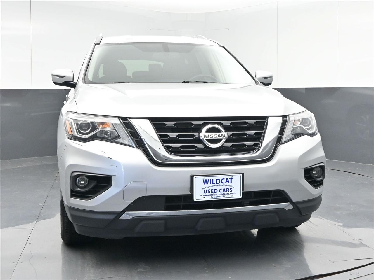 Nissan Pathfinder SV 4WD 2020