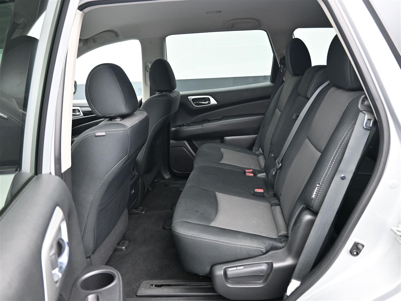 Nissan Pathfinder SV 4WD 2020