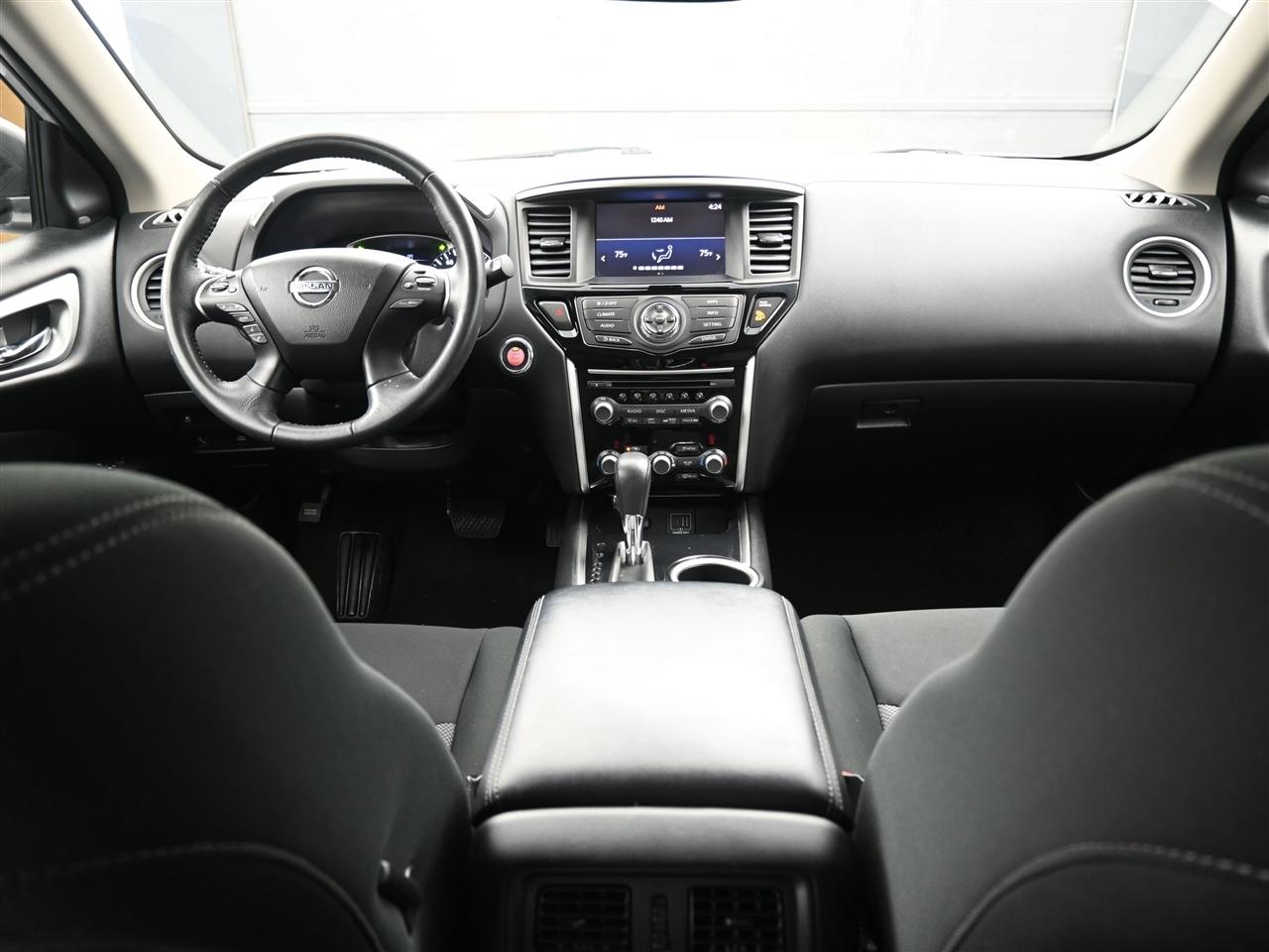 Nissan Pathfinder SV 4WD 2020