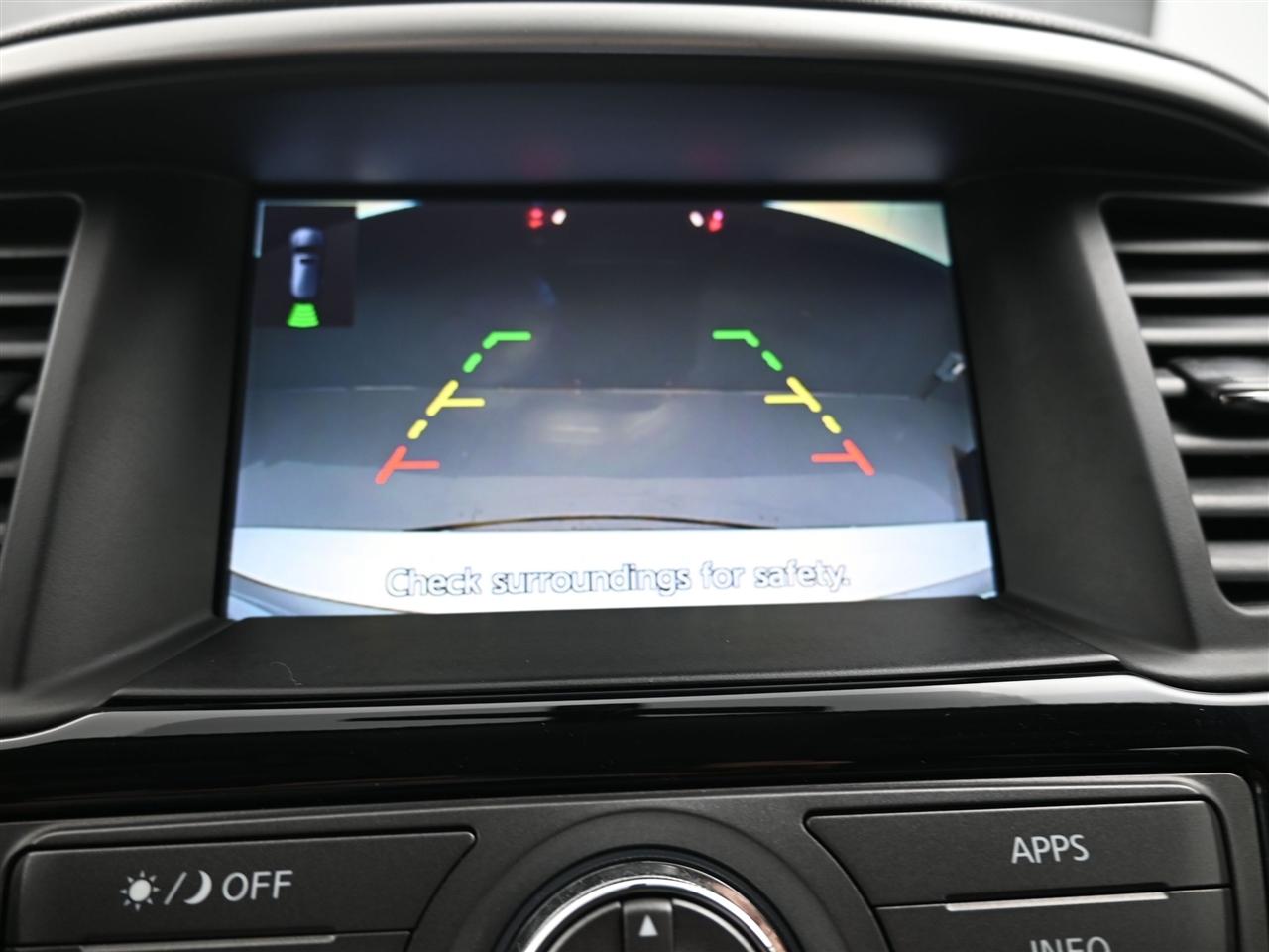 Nissan Pathfinder SV 4WD 2020