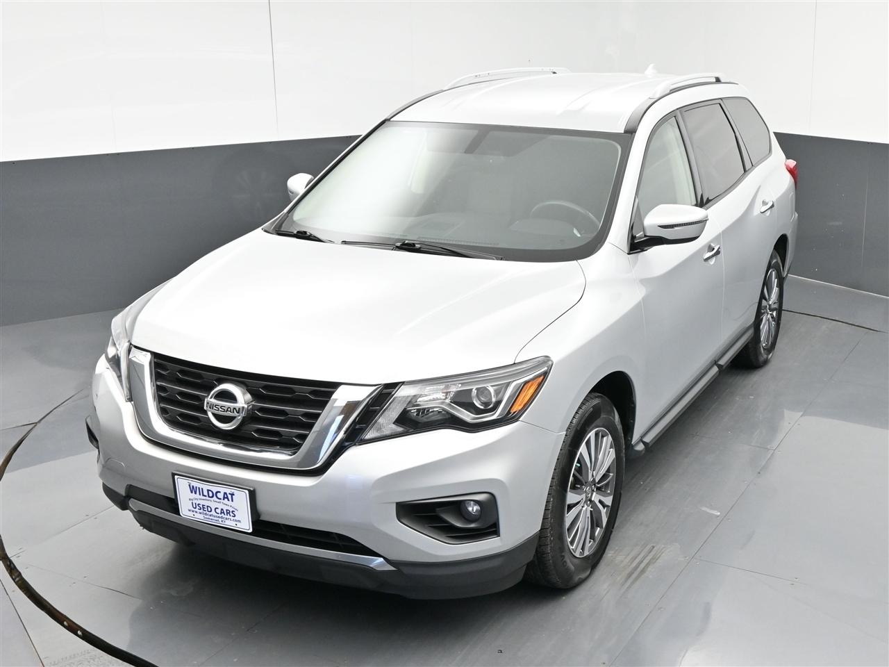 Nissan Pathfinder SV 4WD 2020