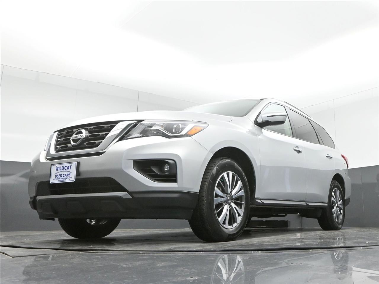 Nissan Pathfinder SV 4WD 2020