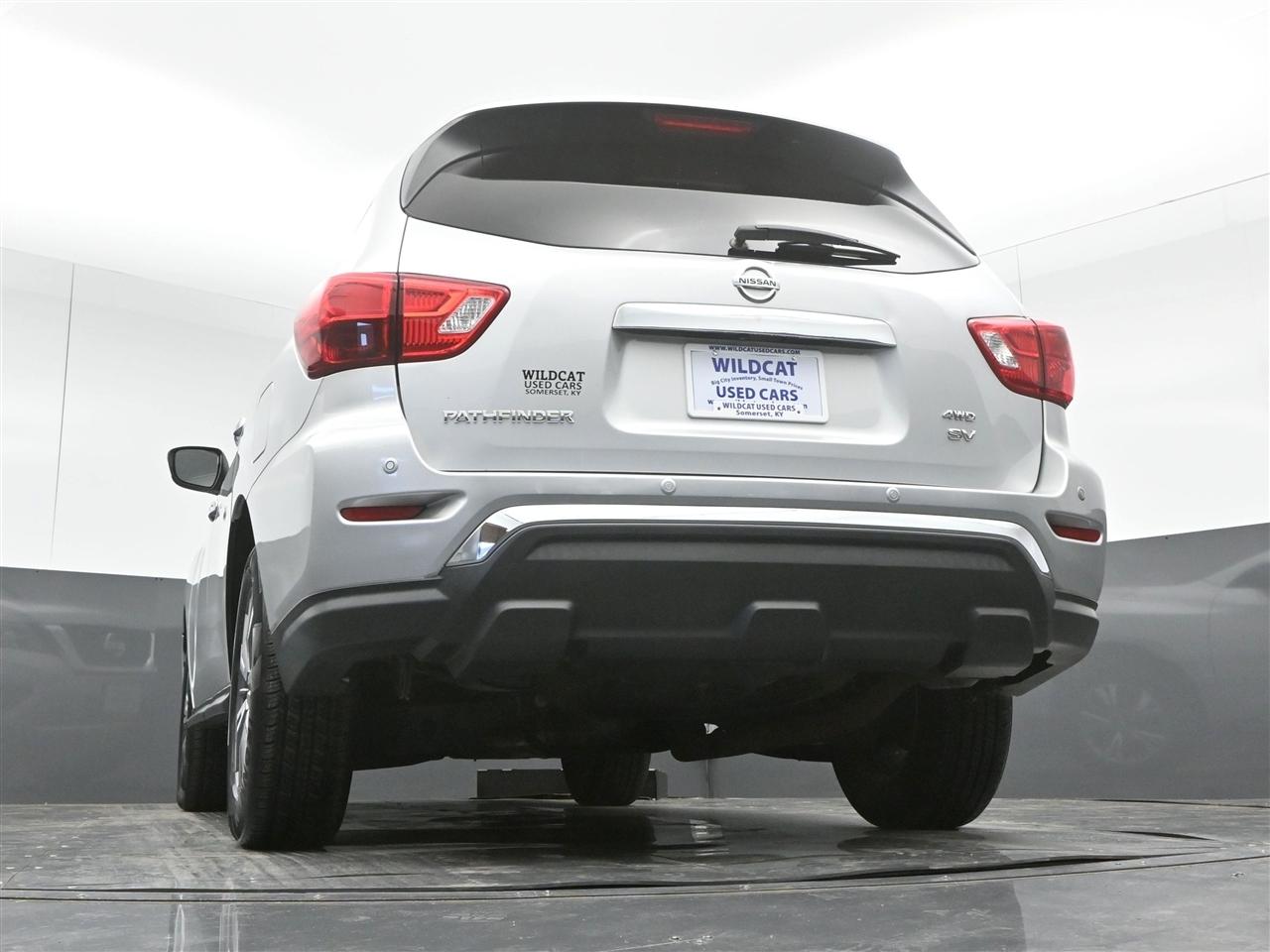 Nissan Pathfinder SV 4WD 2020