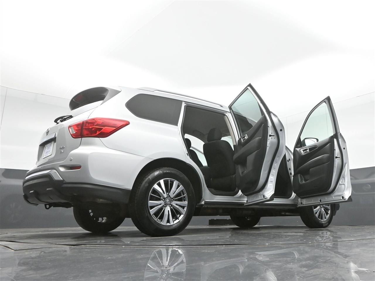 Nissan Pathfinder SV 4WD 2020