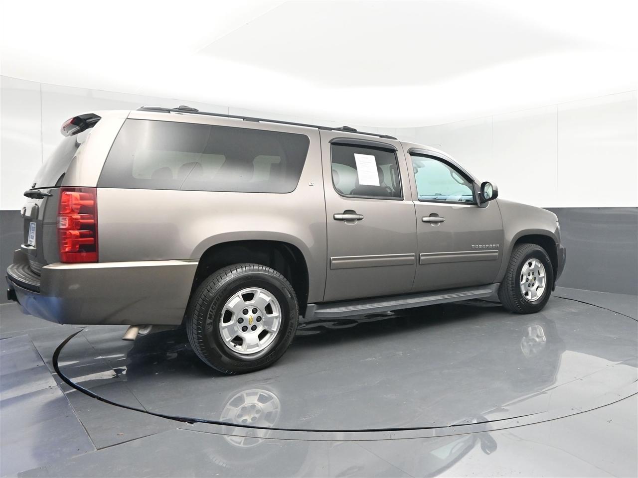Chevrolet Suburban LT 1500 2WD 2013
