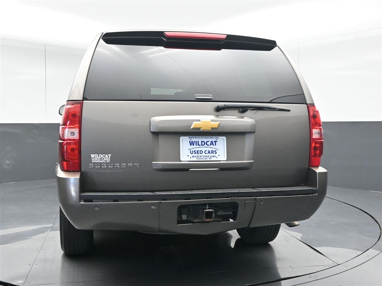 Chevrolet Suburban LT 1500 2WD 2013