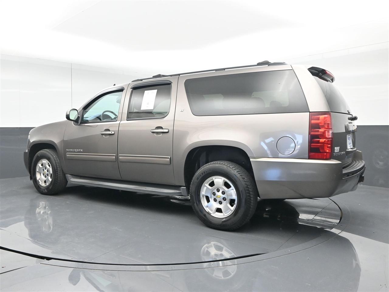 Chevrolet Suburban LT 1500 2WD 2013
