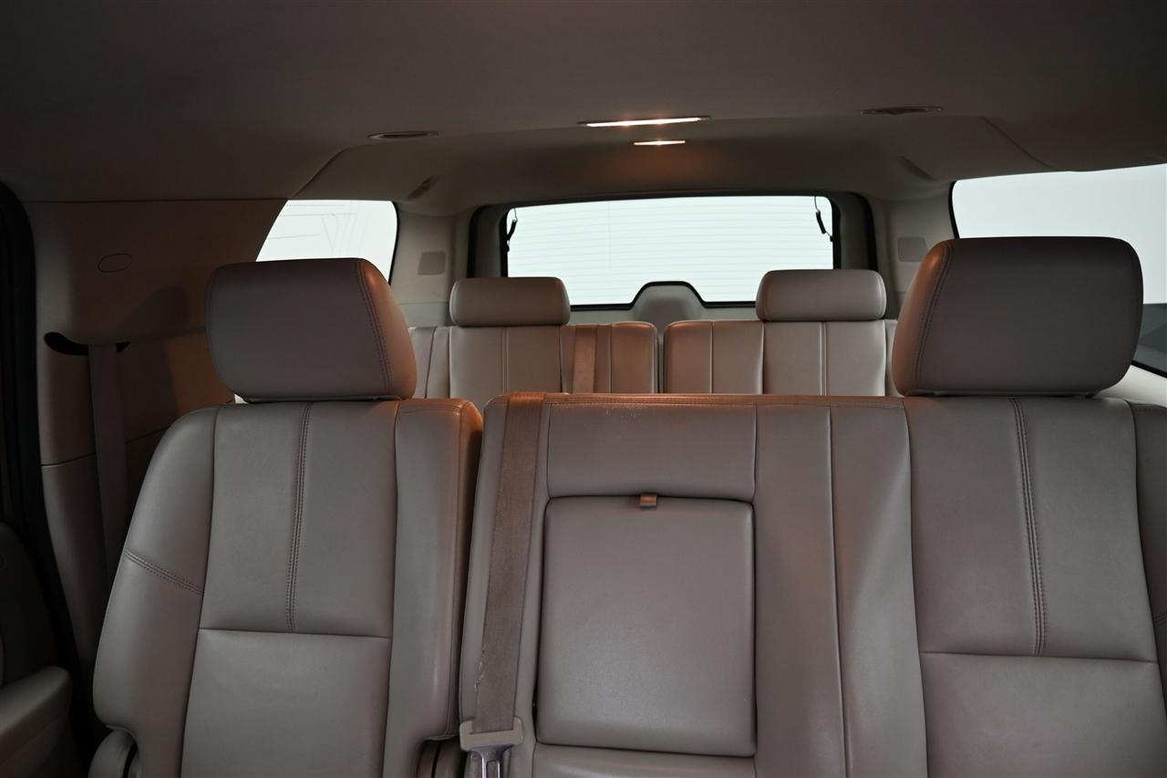 Chevrolet Suburban LT 1500 2WD 2013
