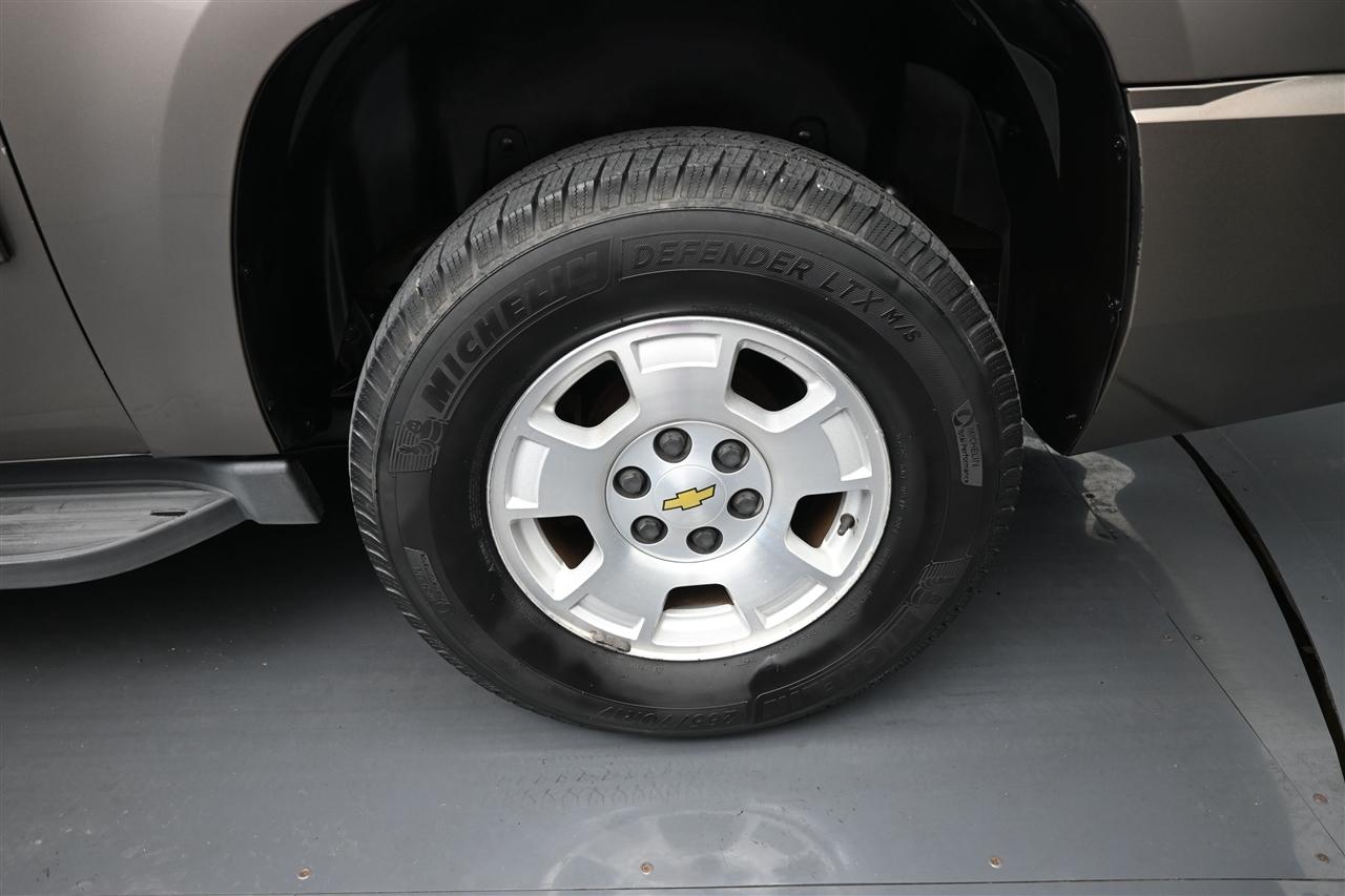 Chevrolet Suburban LT 1500 2WD 2013