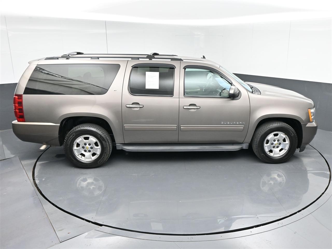 Chevrolet Suburban LT 1500 2WD 2013