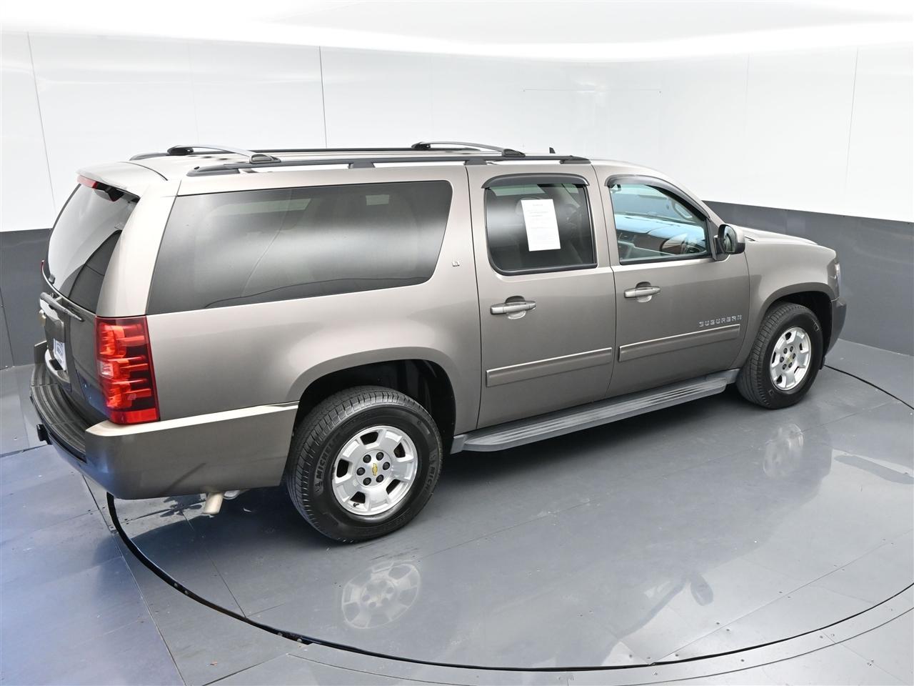 Chevrolet Suburban LT 1500 2WD 2013