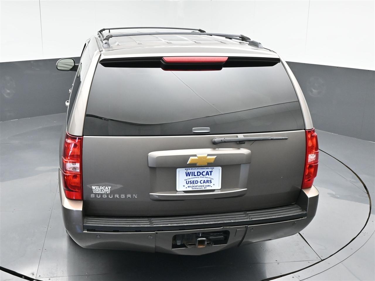 Chevrolet Suburban LT 1500 2WD 2013