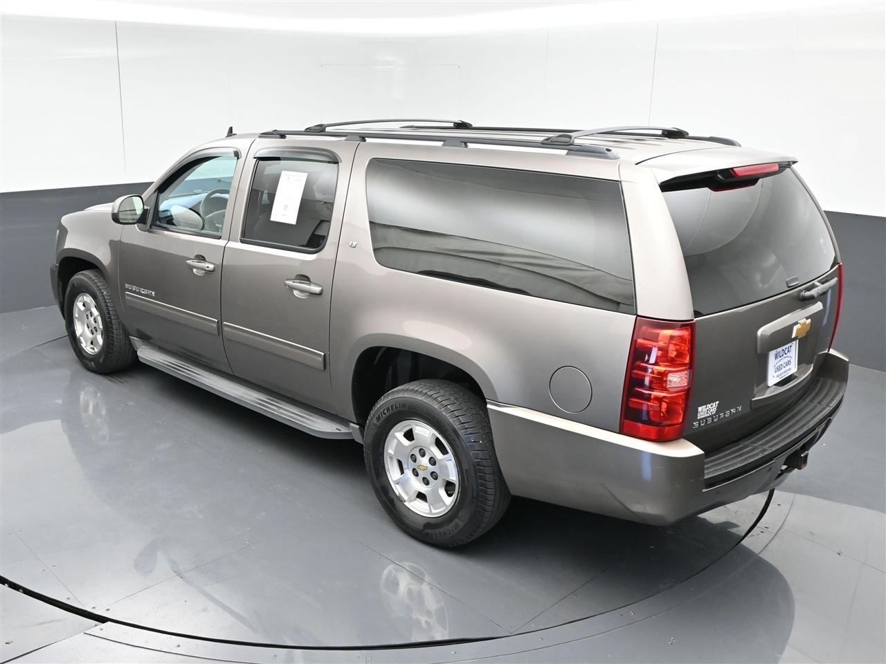 Chevrolet Suburban LT 1500 2WD 2013