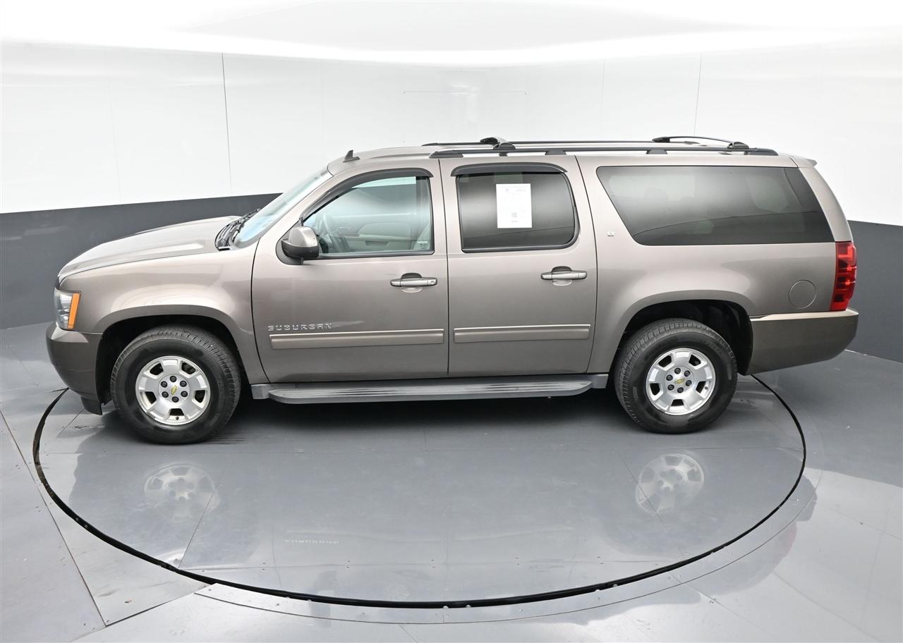 Chevrolet Suburban LT 1500 2WD 2013