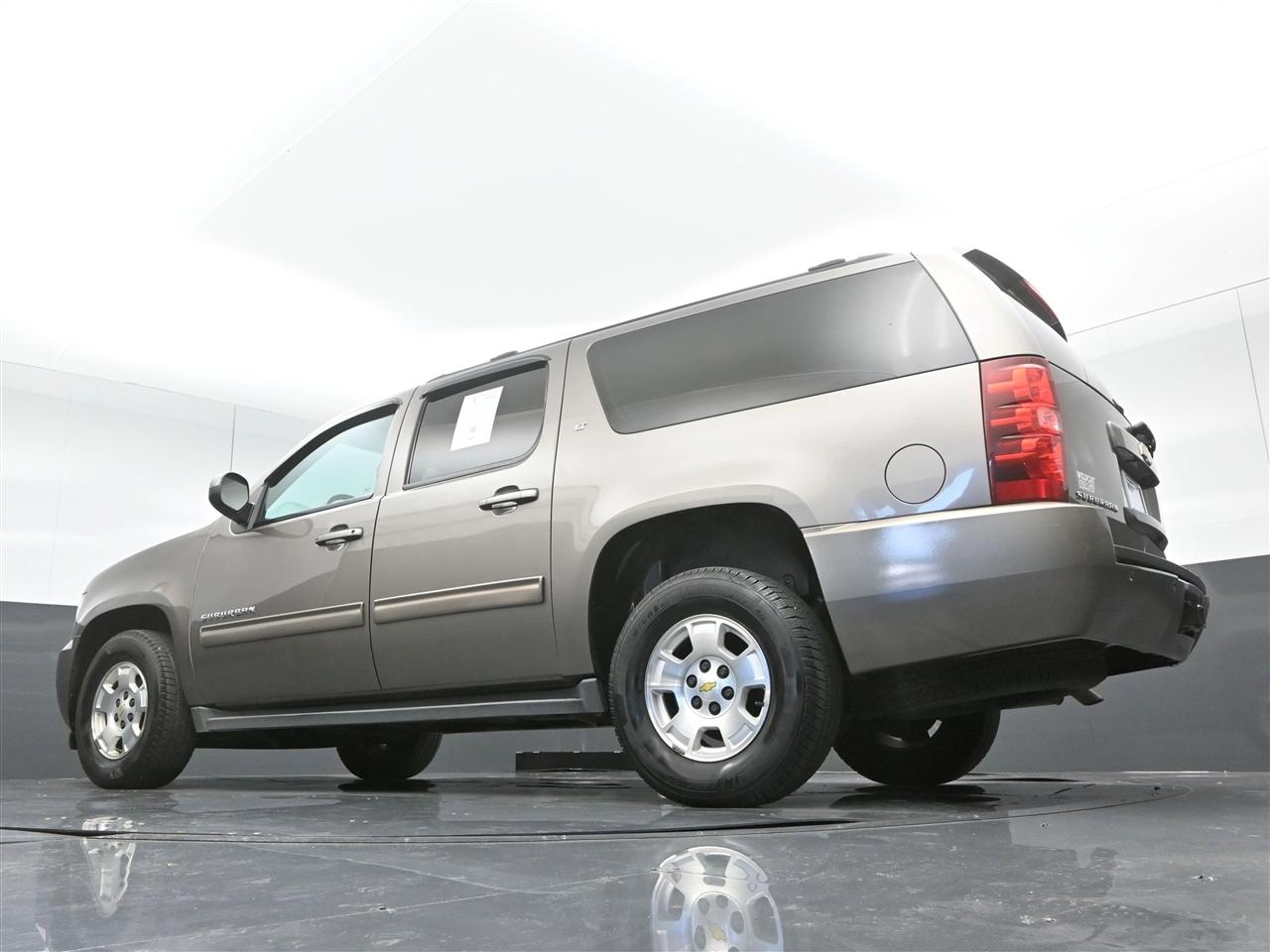 Chevrolet Suburban LT 1500 2WD 2013