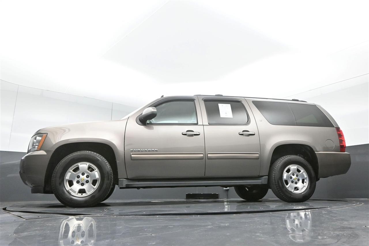 Chevrolet Suburban LT 1500 2WD 2013