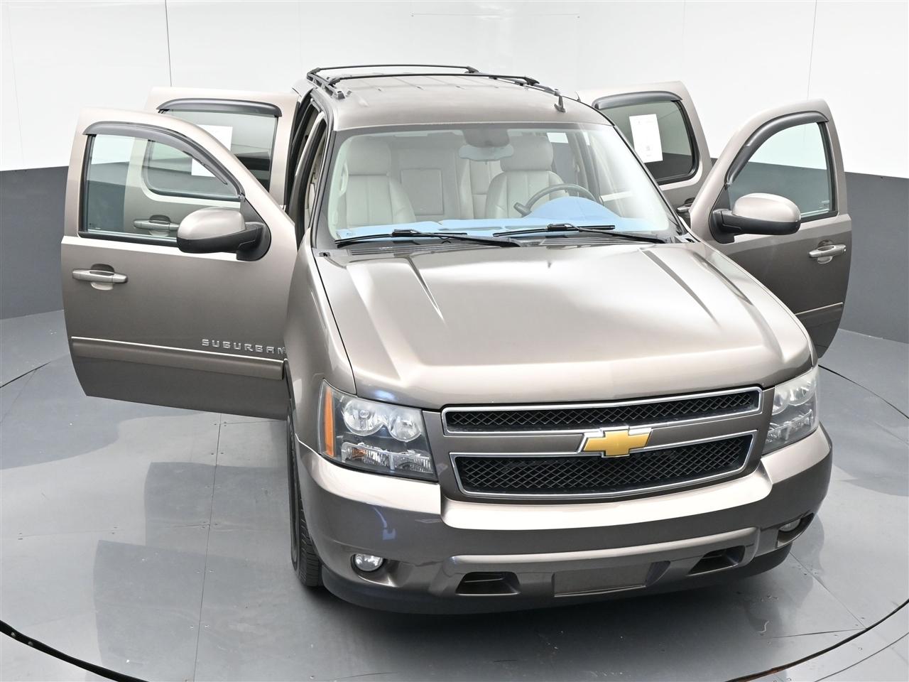 Chevrolet Suburban LT 1500 2WD 2013