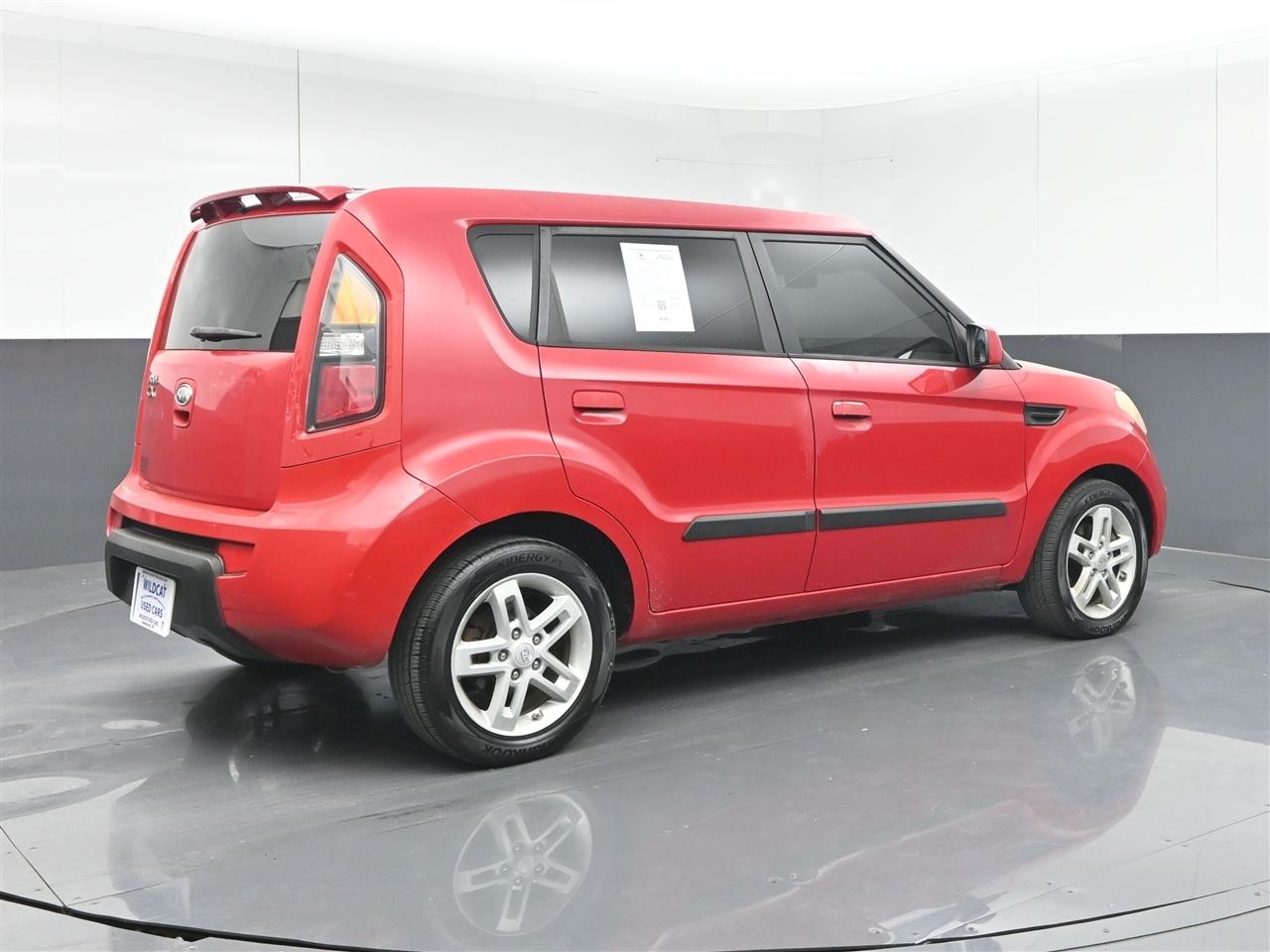 Kia Soul + 2010