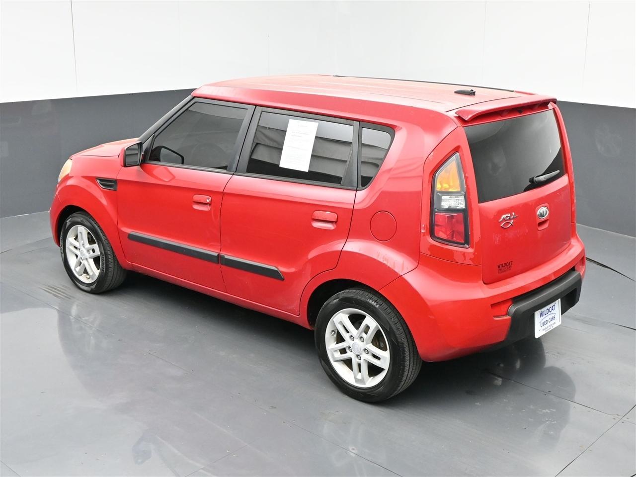 Kia Soul + 2010