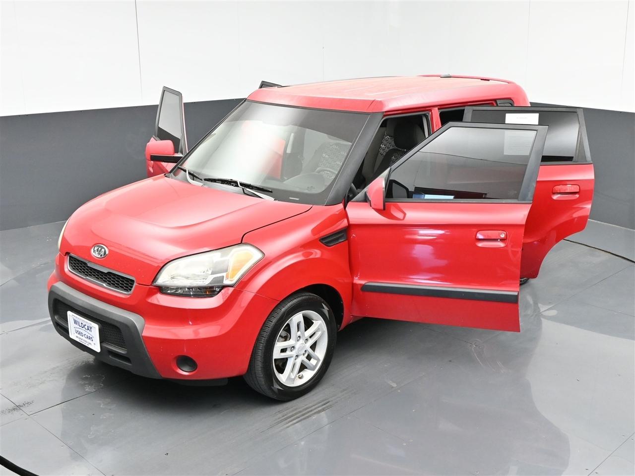 Kia Soul + 2010