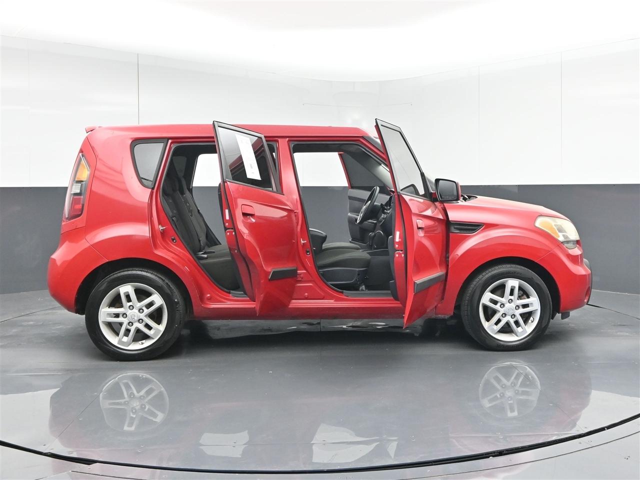Kia Soul + 2010