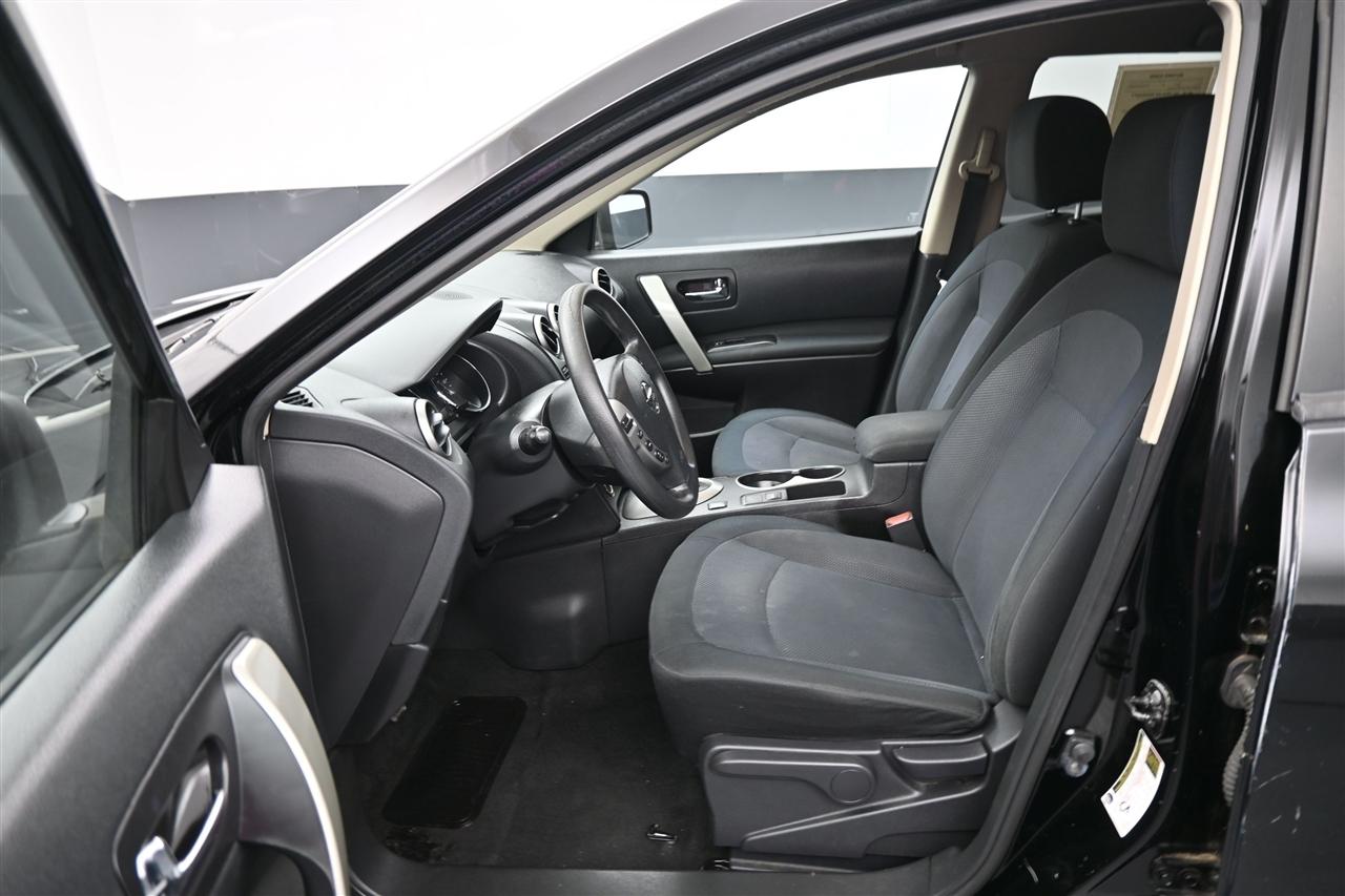Nissan Rogue S AWD 2013